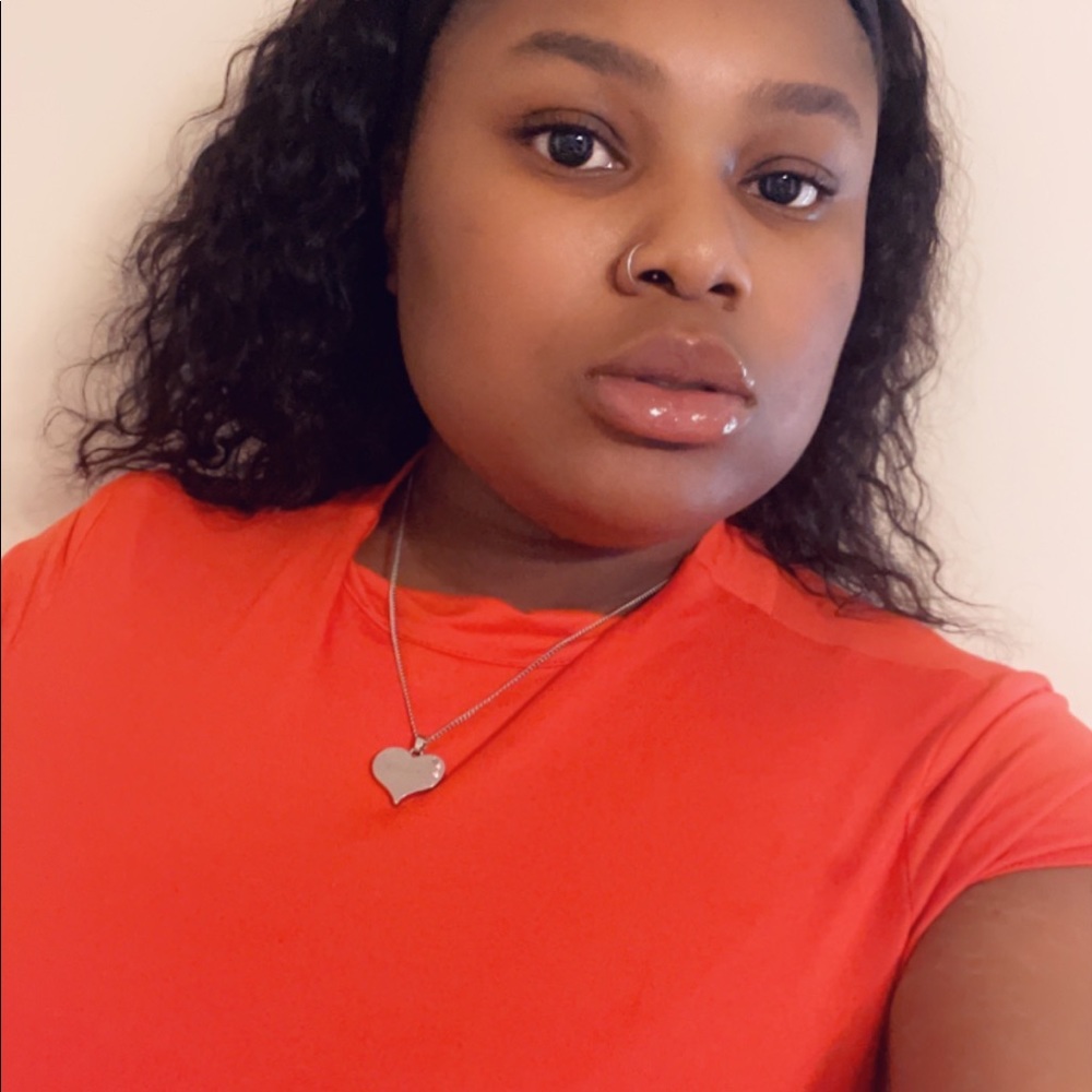 Meet your Posher, Paula